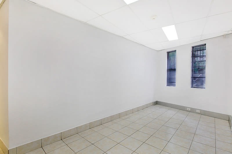 Click to view all images 2/420 Elizabeth Street Surry Hills NSW 2010 - Image 3