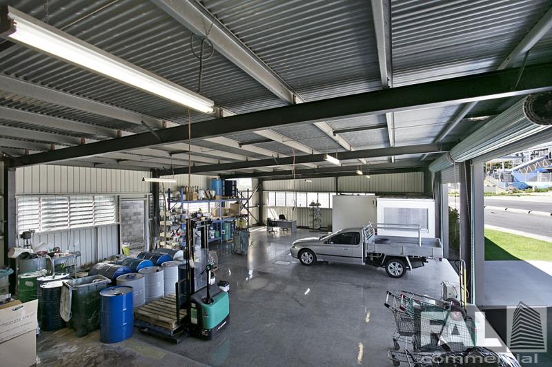 Click to view all images 3 Station Darra QLD 4076 - Image 3