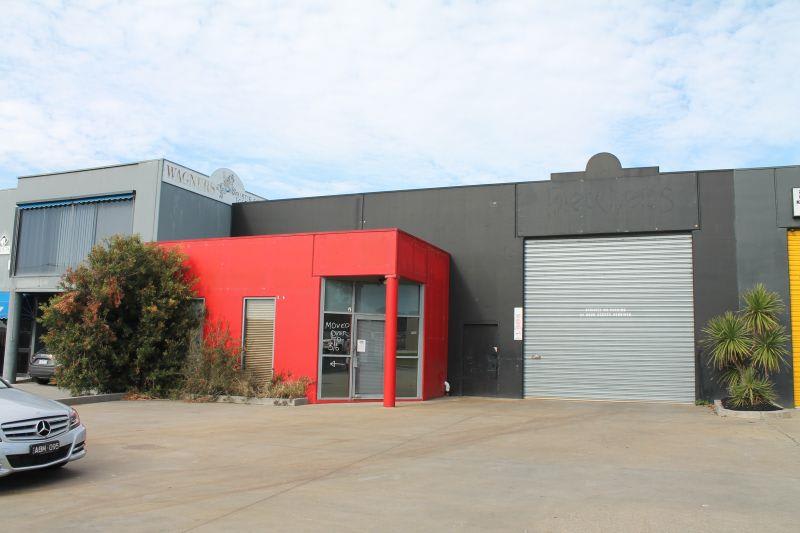 Click to view all images Unit 1a/5 Simcock Street Somerville VIC 3912 - Image 1