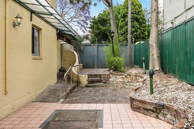 Click to view all images Glebe NSW 2037 - Image 3