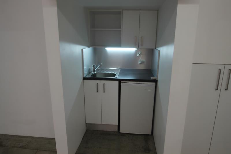 Click to view all images Newstead QLD 4006 - Image 2