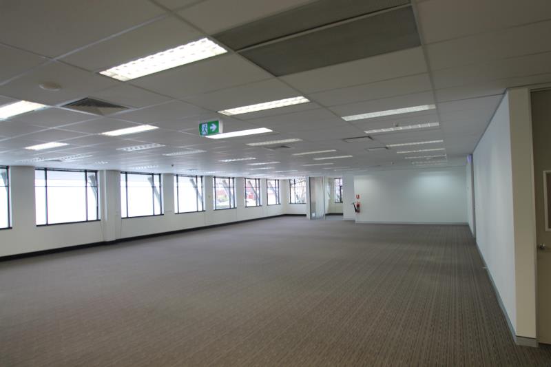 Click to view all images 56 Coonan Street Indooroopilly QLD 4068 - Image 3