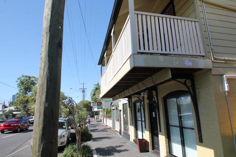 Click to view all images 28 Latrobe Terrace Paddington QLD 4064 - Image 2