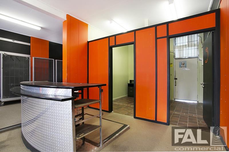 Click to view all images Shop 1 & /10 Dallas Parade Keperra QLD 4054 - Image 3