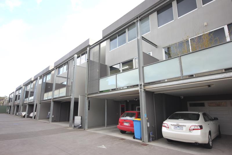 Click to view all images Unit 2/5 Rose Street Hawthorn East VIC 3123 - Image 1