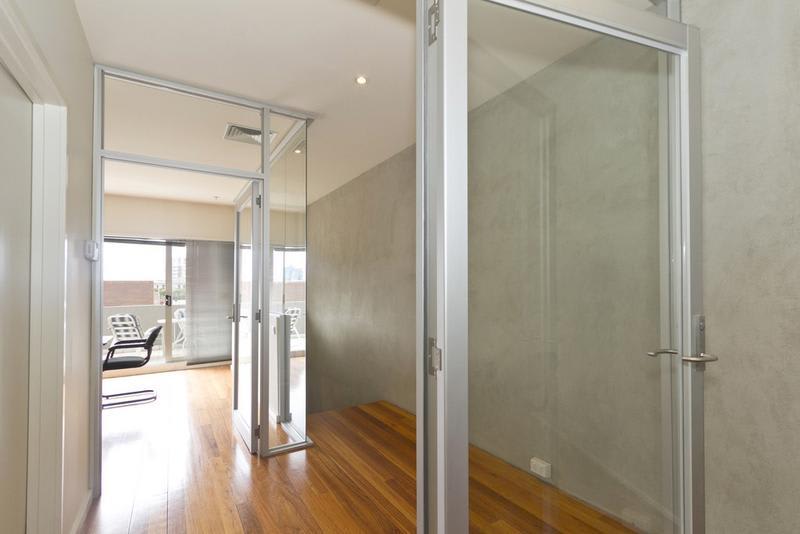 Click to view all images 4 Craine Street South Melbourne VIC 3205 - Image 3