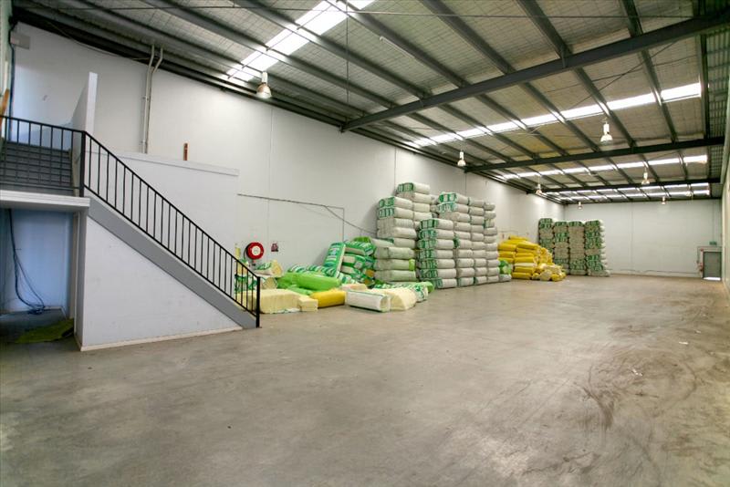 Click to view all images Unit 1/1880 Hume Hwy Campbellfield VIC 3061 - Image 2