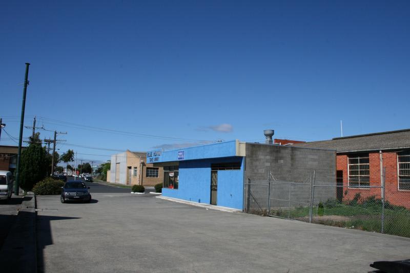 Click to view all images 89 Levanswell Road Moorabbin VIC 3189 - Image 2