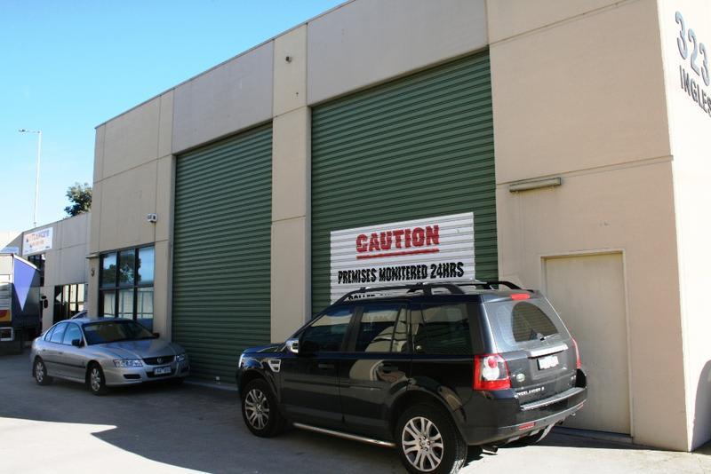 Click to view all images Unit 3/323 Ingles Street Port Melbourne VIC 3207 - Image 2