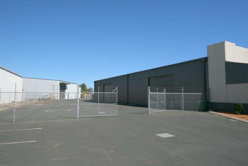Click to view all images 65 McCombe Road Davenport WA 6230 - Image 3