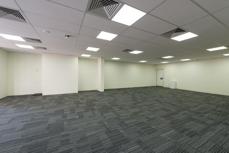 Click to view all images Spring Hill QLD 4000 - Image 3