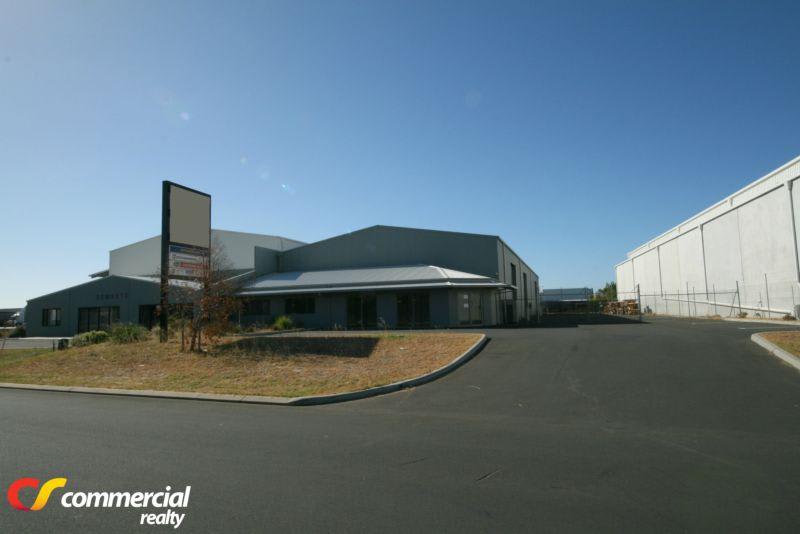 Click to view all images 51 Halifax Drive Davenport WA 6230 - Image 2