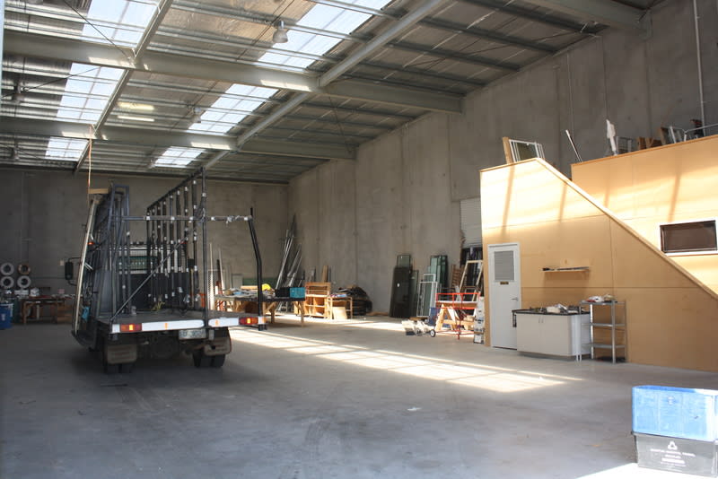 Click to view all images 4/6 Runway Place Cambridge TAS 7170 - Image 2