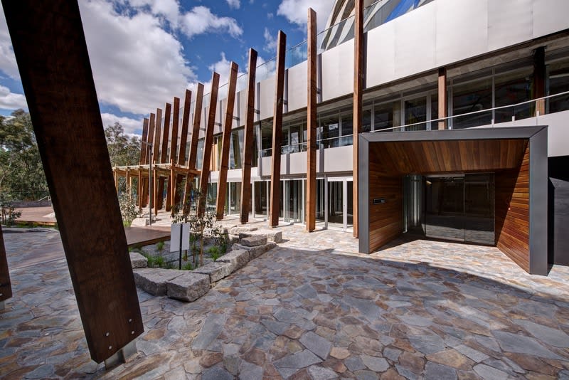 Click to view all images 22 Acacia Place Abbotsford VIC 3067 - Image 3