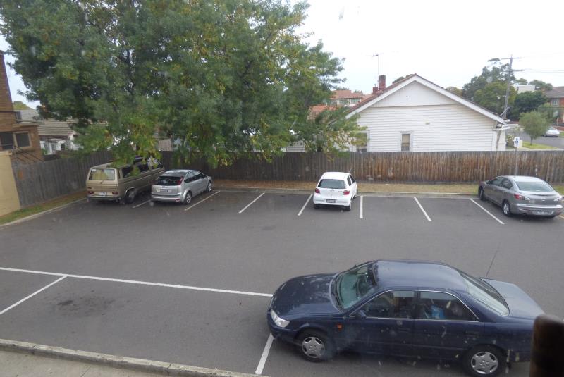 Click to view all images 474 Centre Road Bentleigh VIC 3204 - Image 3