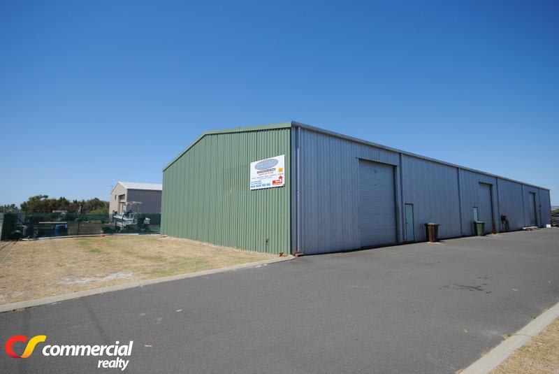 Click to view all images 1/18 Piggott Drive Australind WA 6233 - Image 1