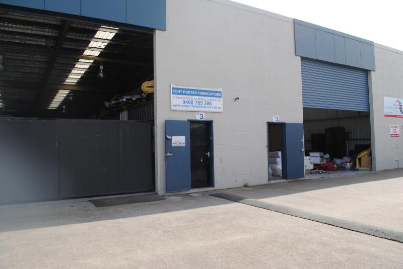 Click to view all images Arundel QLD 4214 - Image 2