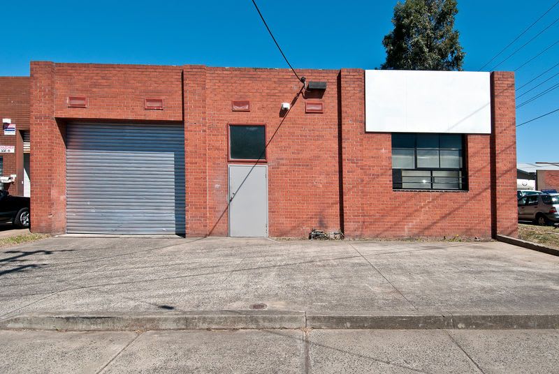Click to view all images 2/69 Kolora Road Heidelberg West VIC 3081 - Image 1