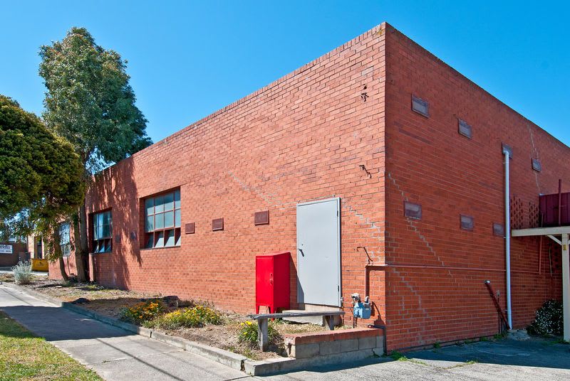 Click to view all images 2/69 Kolora Road Heidelberg West VIC 3081 - Image 3