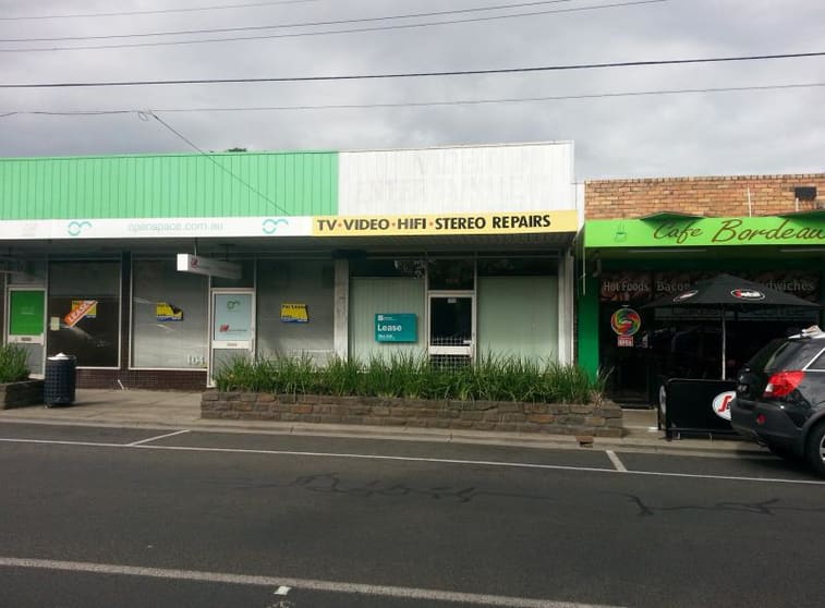 Click to view all images 102 Charman Road Mentone VIC 3194 - Image 1