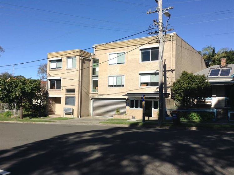 62 Moore St Austinmer NSW 2515 - Image 2