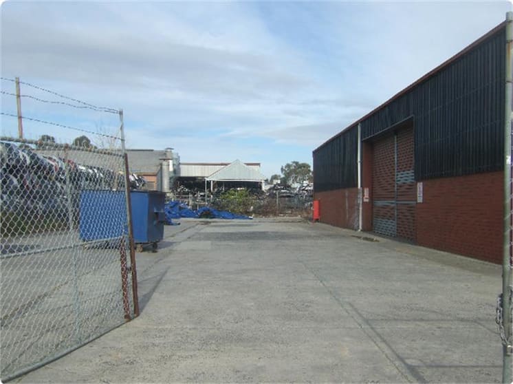Click to view all images 6 Green Street Doveton VIC 3177 - Image 3