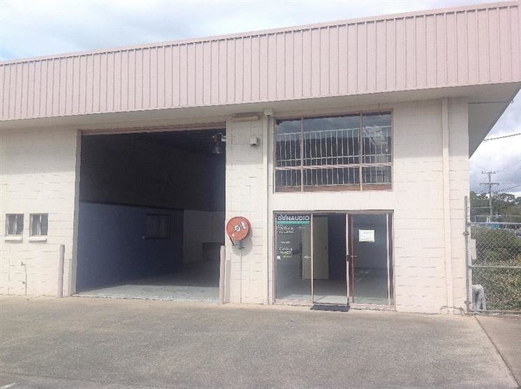 Click to view all images 1/12 Ereton Drive Arundel QLD 4214 - Image 2