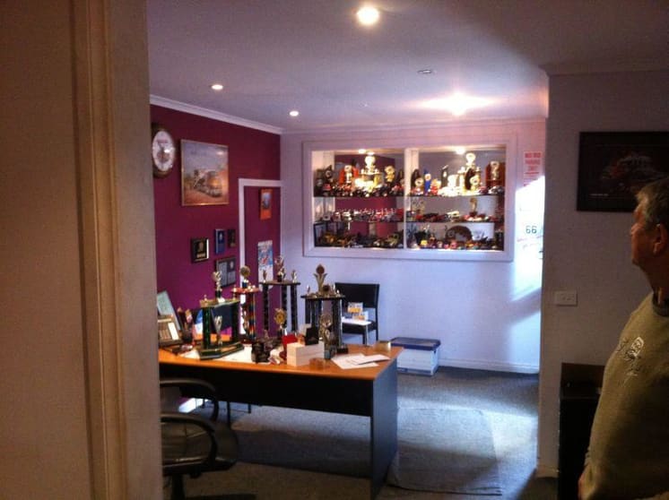 Click to view all images Unit/10 Gordon Street Cranbourne VIC 3977 - Image 3