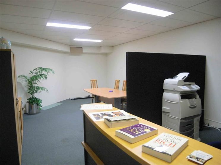 Click to view all images Suite 18/328 Albany Hwy Victoria Park WA 6100 - Image 2