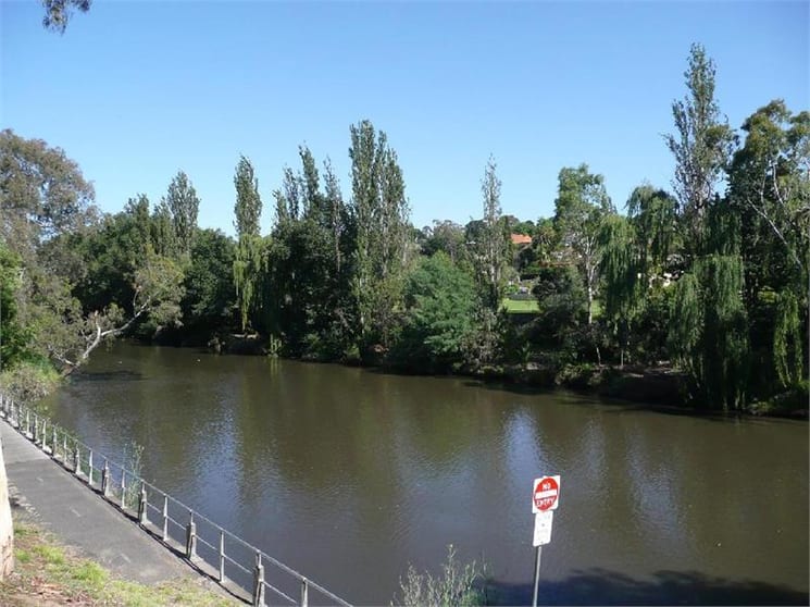 Click to view all images 13/ 663 Victoria Street Abbotsford VIC 3067 - Image 2