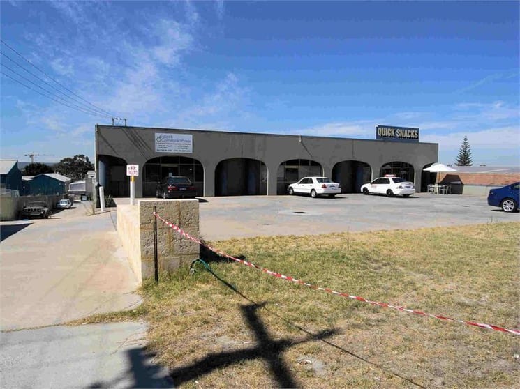 Click to view all images 97 Ewing Street Welshpool WA 6106 - Image 1