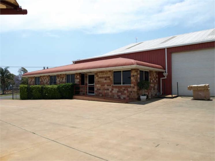 Click to view all images 40 Sowden Street Drayton QLD 4350 - Image 1