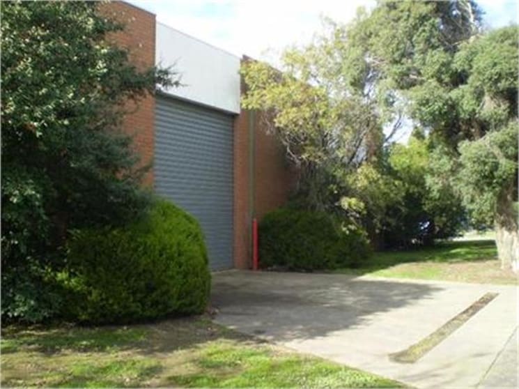 Click to view all images 1/1 Brunsdon Street Bayswater VIC 3153 - Image 2