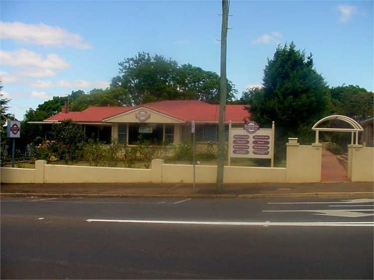 Click to view all images Suite 4/136-140 Russell Street Toowoomba City QLD 4350 - Image 3