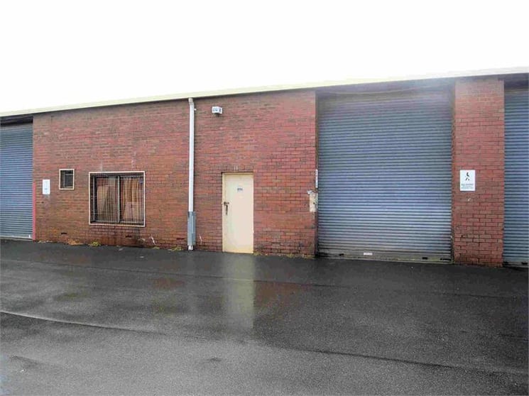 Click to view all images Unit 11/107 President Street Welshpool WA 6106 - Image 1