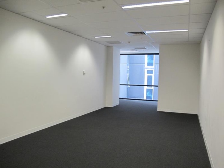 Click to view all images 1109/9 Yarra Street South Yarra VIC 3141 - Image 2