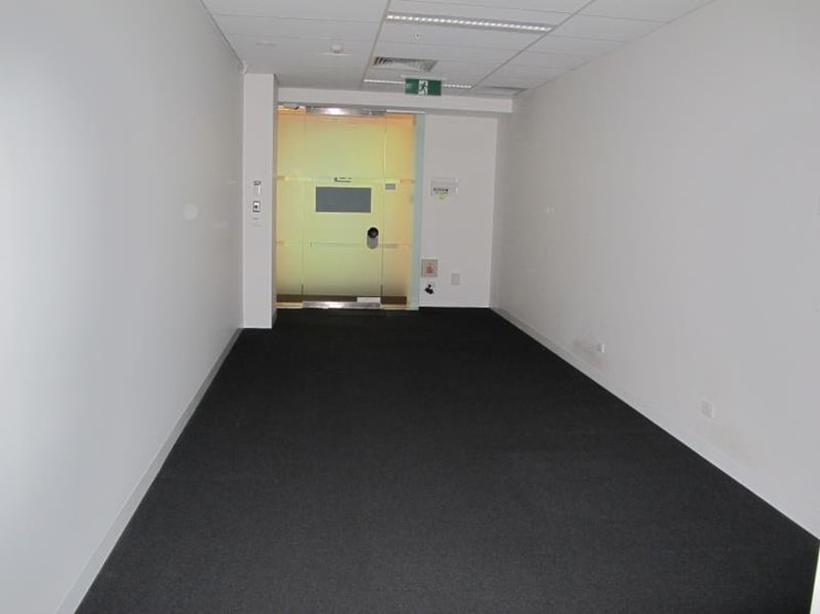 Click to view all images 9 Yarra Street South Yarra VIC 3141 - Image 2