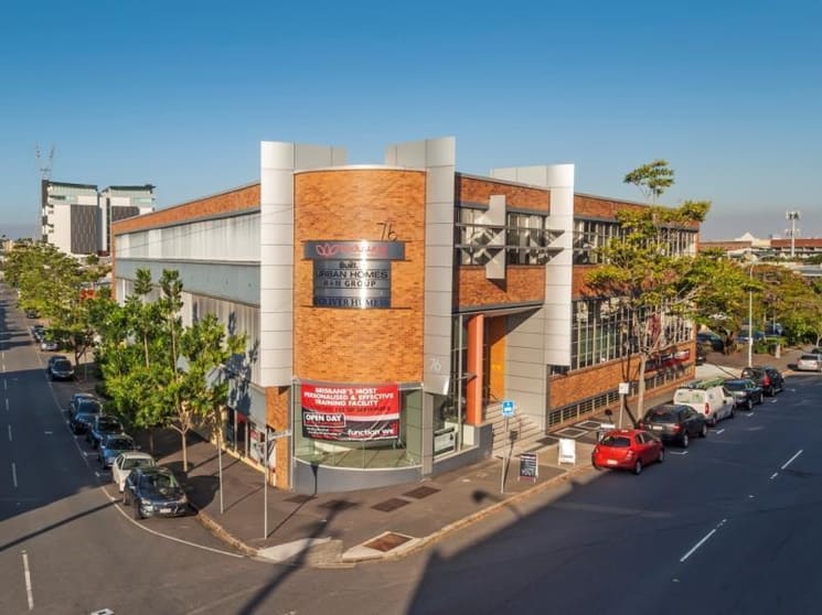 Click to view all images Shop/76 Commercial Road Newstead QLD 4006 - Image 3