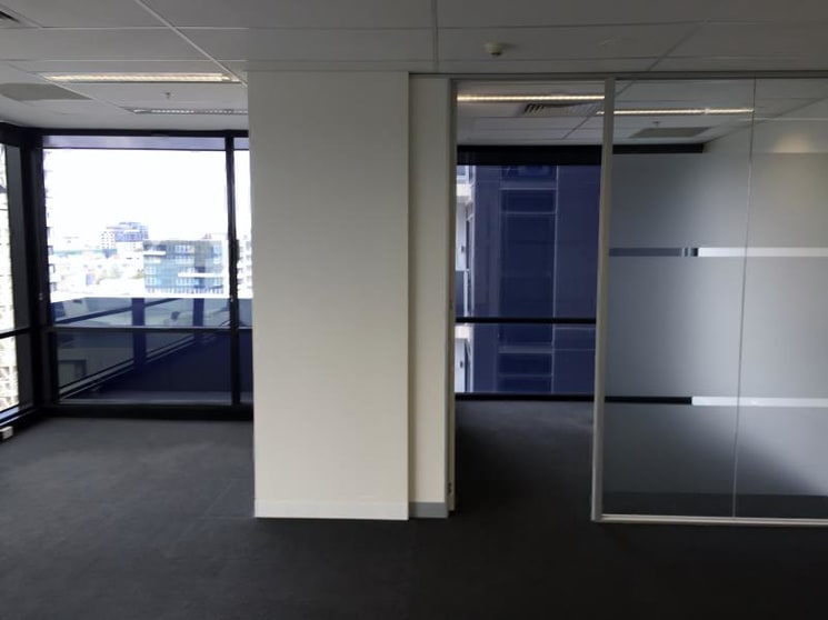 Click to view all images Suite 1012 / 9 Yarra Street South Yarra VIC 3141 - Image 3