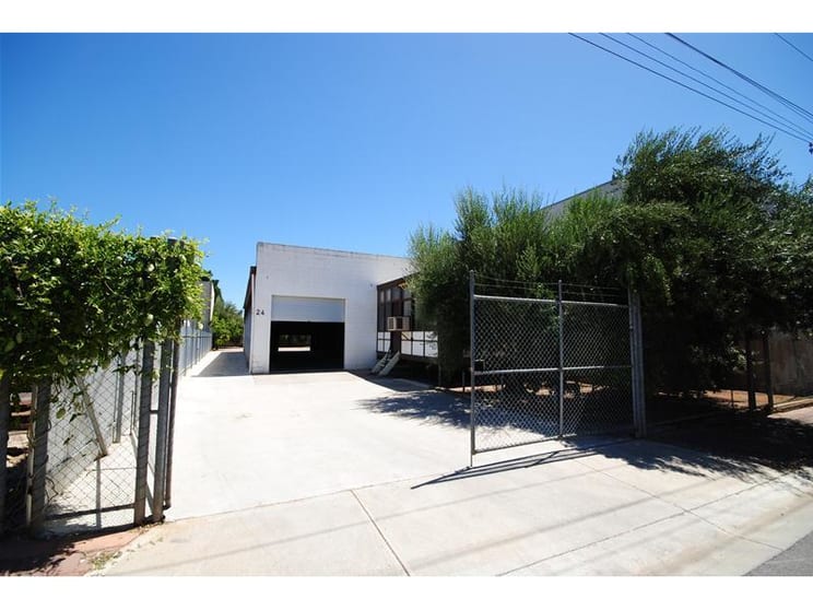 Click to view all images 24 Charles Road Beverley SA 5009 - Image 1