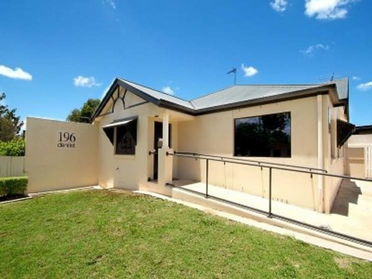 Click to view all images 196 Hume Street Toowoomba QLD 4350 - Image 1