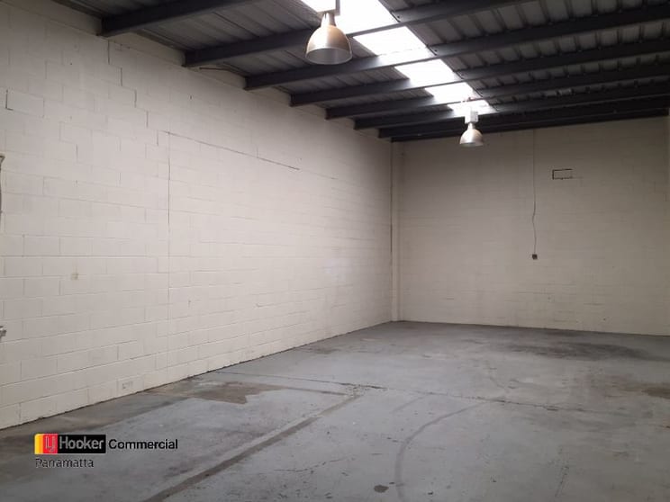 Click to view all images 3/7 Anvil Road Seven Hills NSW 2147 - Image 3