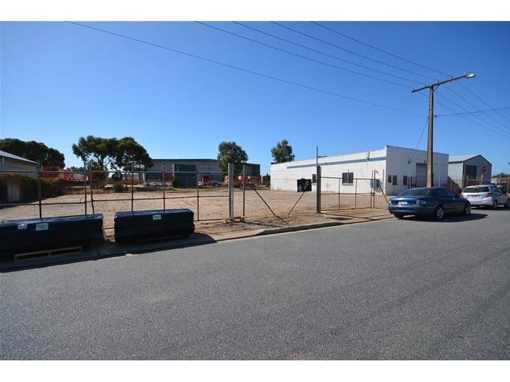 Click to view all images 23-29 Albion Street Wingfield SA 5013 - Image 3