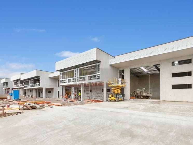 Click to view all images Pendle Hill NSW 2145 - Image 1