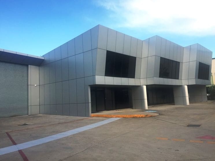 Click to view all images 19 Millenium Place Tingalpa QLD 4173 - Image 1
