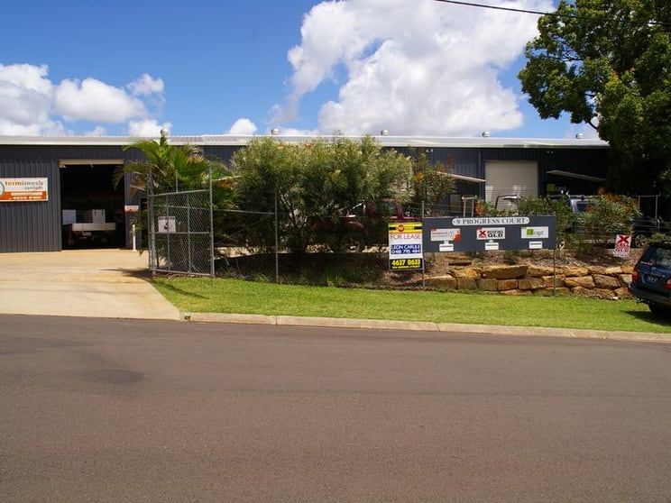 Click to view all images 2/9 Progress Court Harlaxton QLD 4350 - Image 2