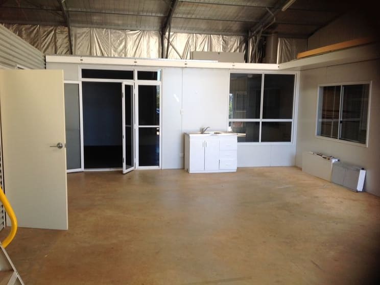 Click to view all images 2/9 Progress Court Harlaxton QLD 4350 - Image 3