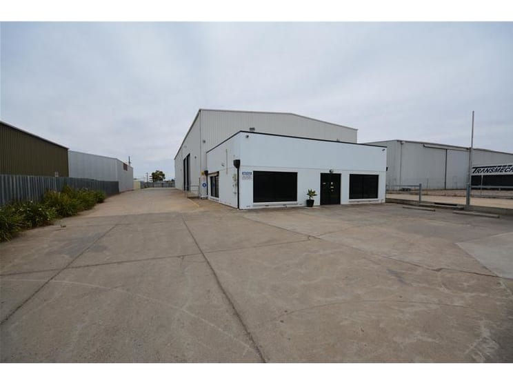 Click to view all images 98-100 Wing Street Wingfield SA 5013 - Image 1