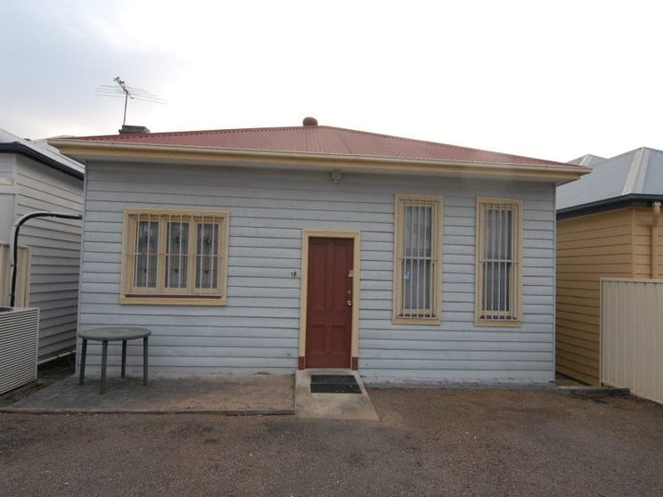 Click to view all images 18 Albion St Harris Park NSW 2150 - Image 1