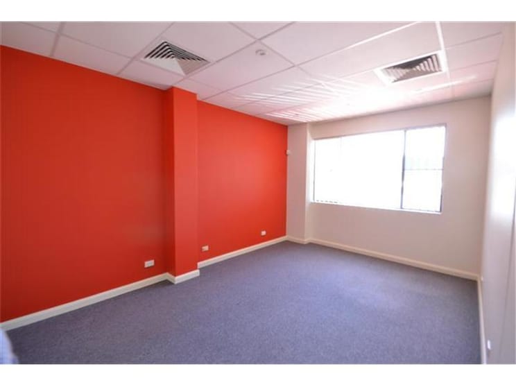 Click to view all images (First Flo/805 Hunter Street Newcastle West NSW 2302 - Image 3